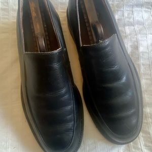 Bill Blass black dress shoes. Made in Italy